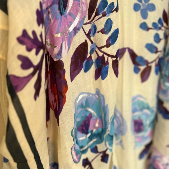 Woven Heart flower print kimono. One size. Bright colors. NWT - Picture 5 of 5